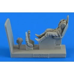 Soviet Fighter Pilot With Seat For Polikarpov I-153 (designed To Be Used With ICM Kits)