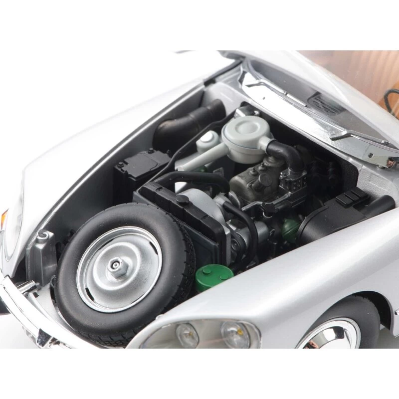 Citroen DS21 Model Kit 6 Citroen DS21 Model Kit - Image 4