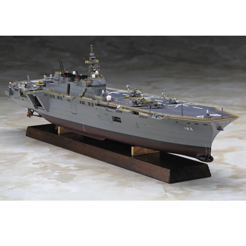 Hasegawa IZUMO Full Hull 1/700 Model Kit 3 Hasegawa IZUMO Full Hull 1/700 Model Kit