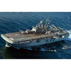 USS Bonhomme Richard LHD-6 Model Kit 8 USS Bonhomme Richard LHD-6 Model Kit -Professional Model Toy Store hobby boss hb83407 uss bonhomme richard lhd 6 2