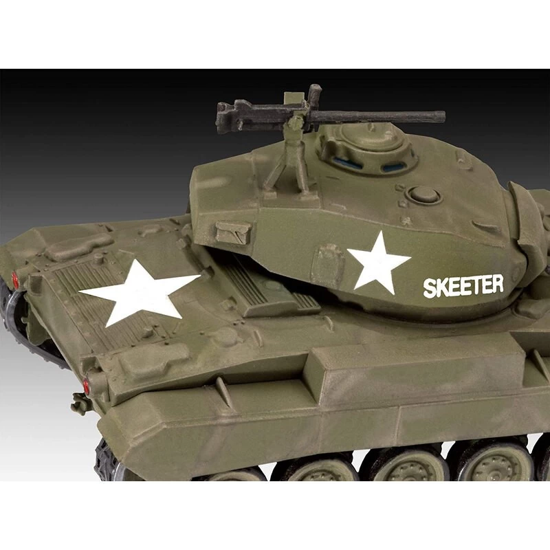 Revell M24 Chaffee Model Kit 7 Revell M24 Chaffee Model Kit - Image 5
