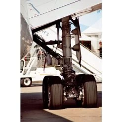 Revell Airbus A380 New Livery ′First Flight′ Model Kit -Professional Model Toy Store revell rv4218 airbus a380 new livery first flight 3