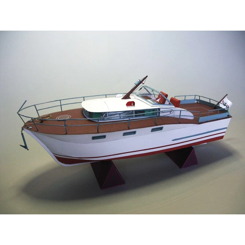 Chris Craft Futura Cardboard Modelkit 3 Chris Craft Futura Cardboard Modelkit