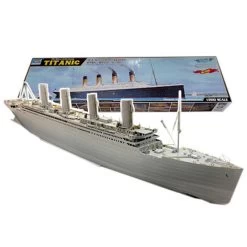 Trumpeter Titanic + LED Lights, Europa Exclusive Model Kit