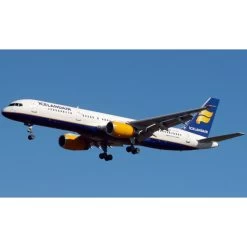 Zvezda Boeing 757-200 Model Kit